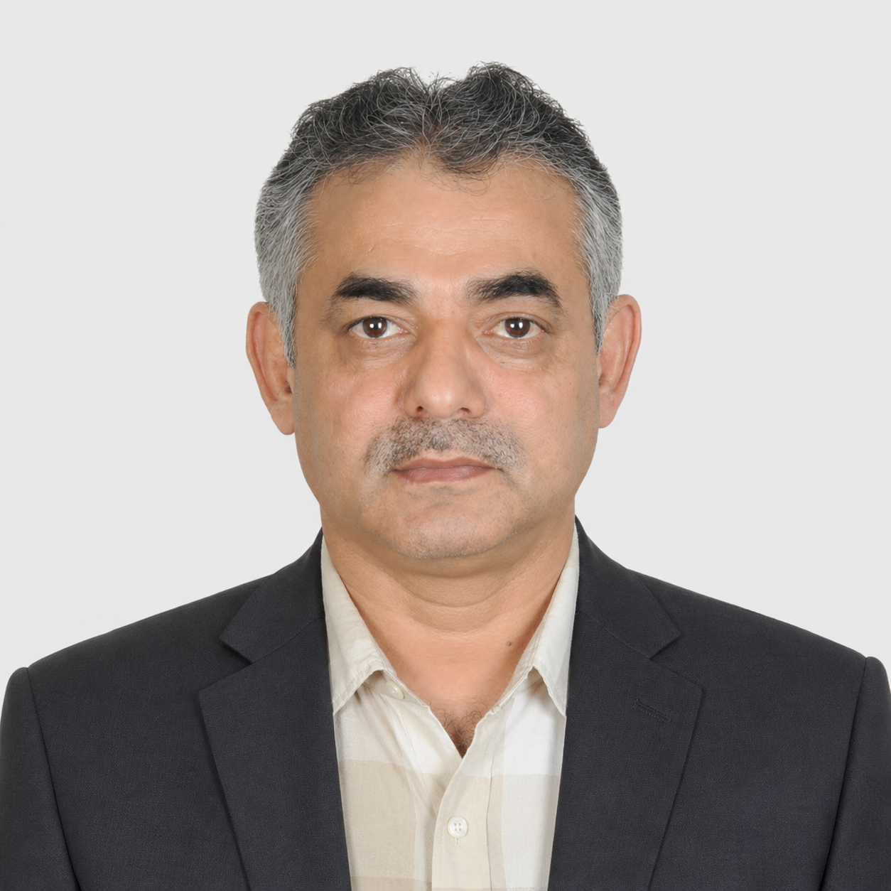 Dr. Arvind Kumar